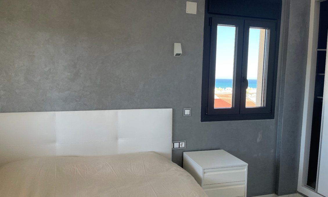 Használt Ingatlanok - Villa -
La Mata - Costa Blanca