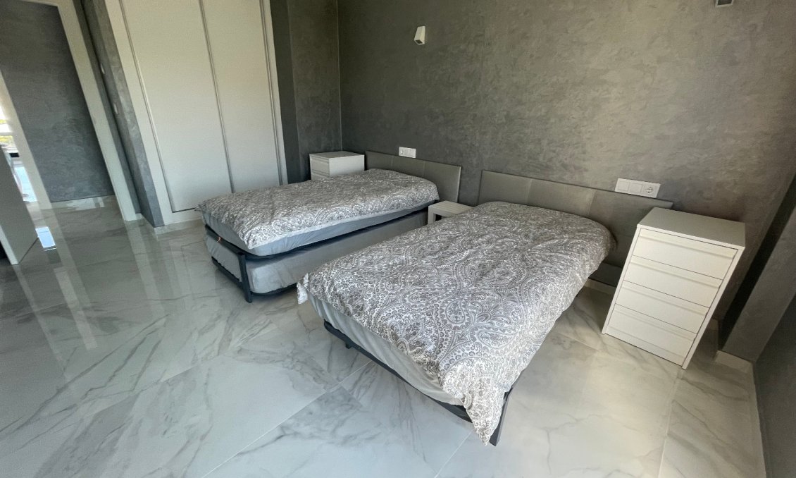 Használt Ingatlanok - Villa -
La Mata - Costa Blanca