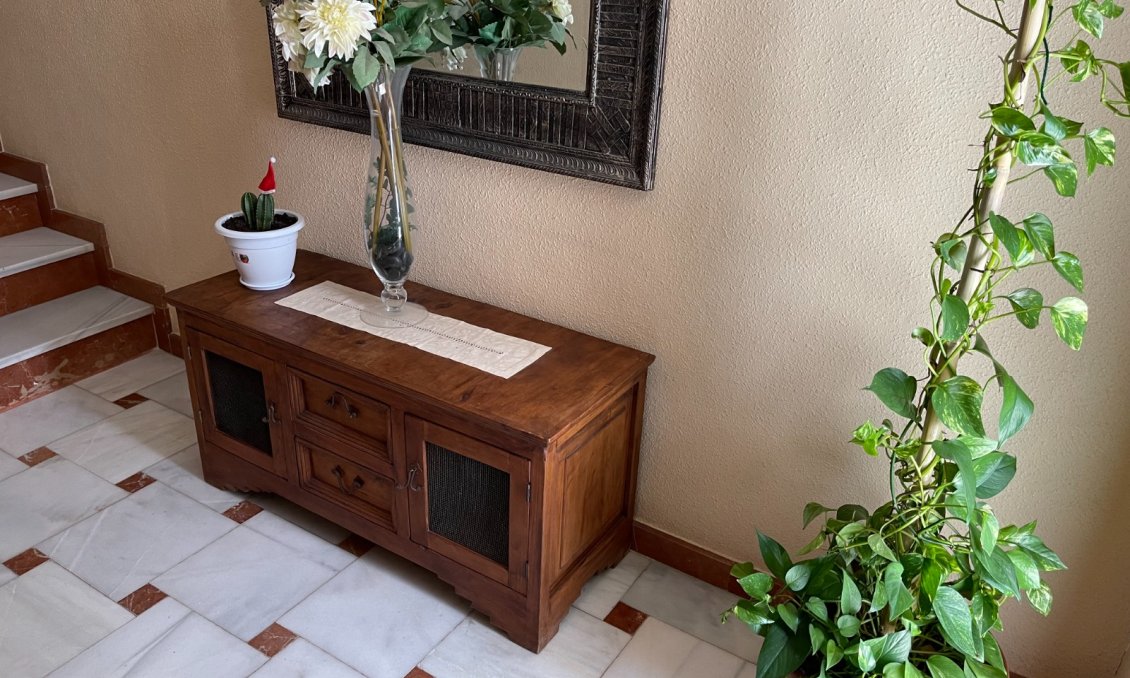 Revânzare - Vilă -
San Miguel de Salinas - Inland