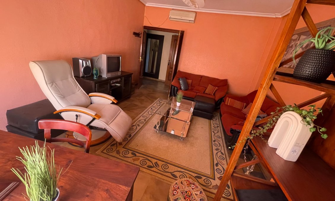 Revânzare - Vilă -
San Miguel de Salinas - Inland