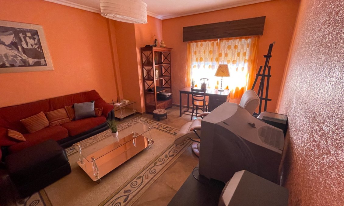 Revânzare - Vilă -
San Miguel de Salinas - Inland