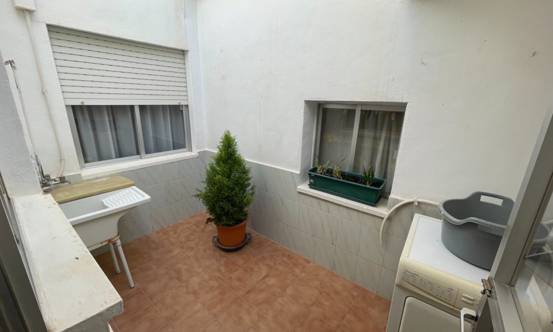 Revânzare - Vilă -
San Miguel de Salinas - Inland