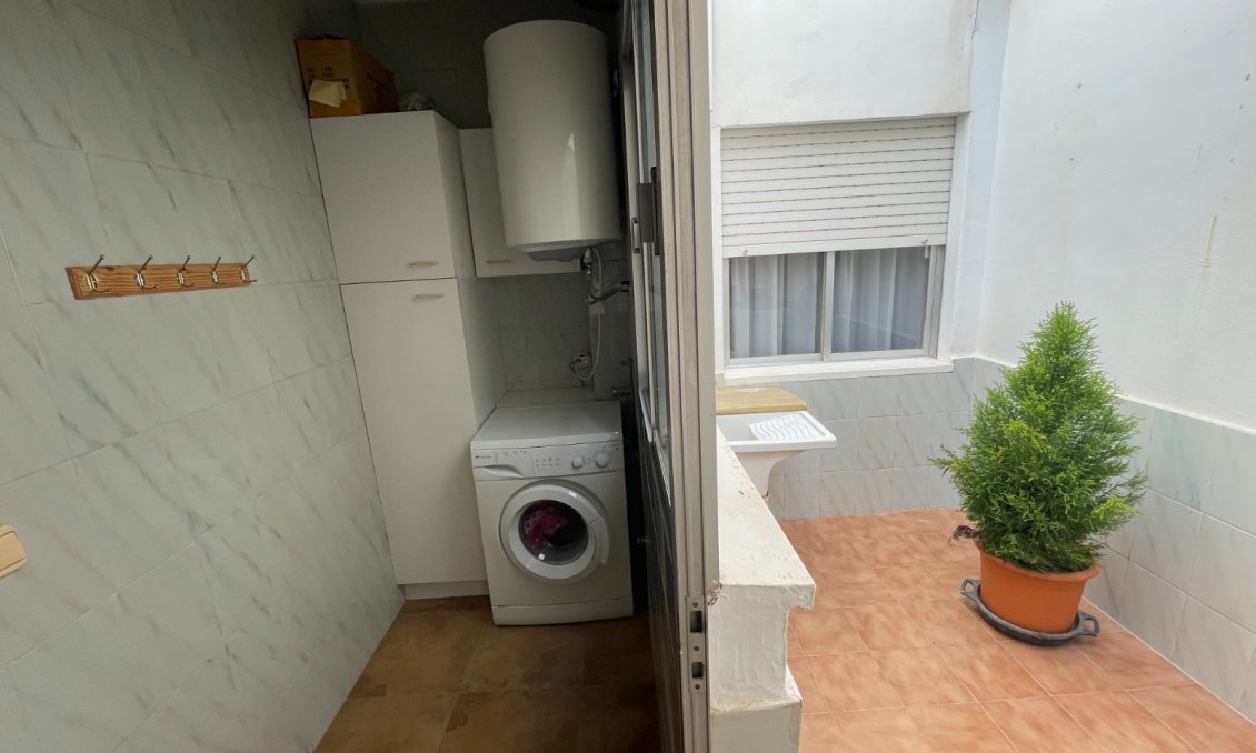 Revânzare - Vilă -
San Miguel de Salinas - Inland