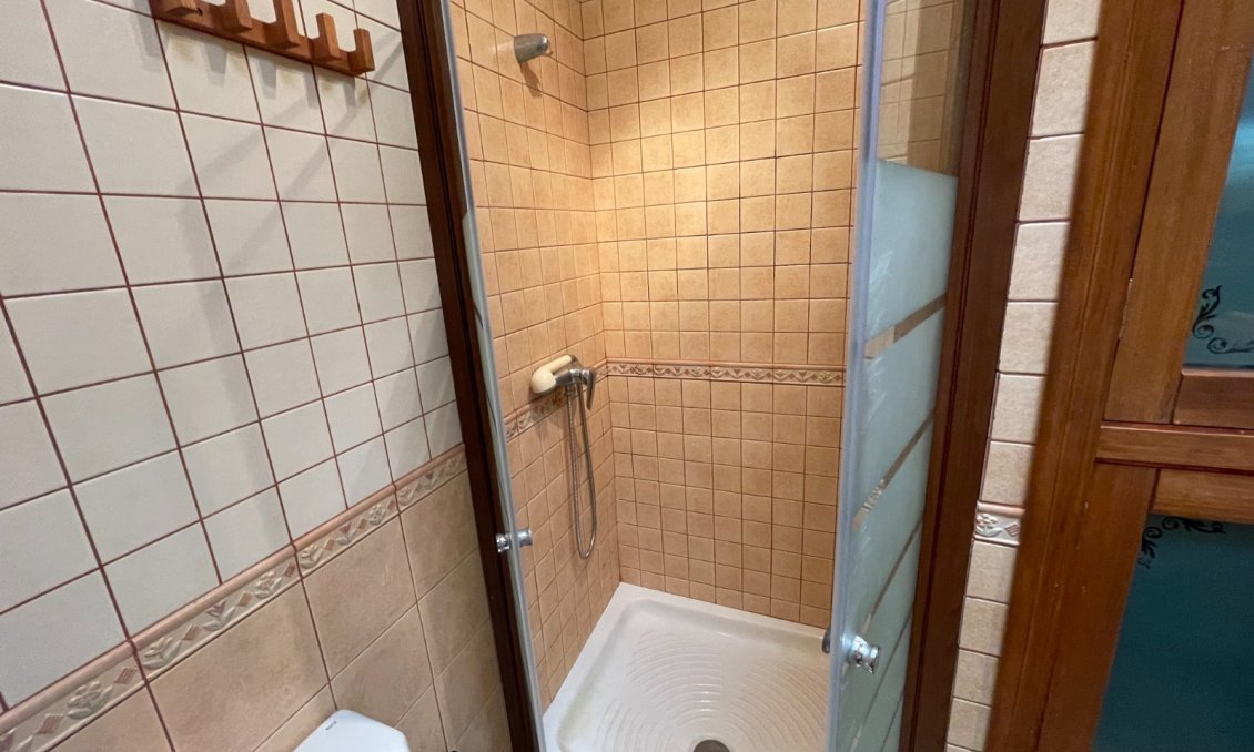 Revânzare - Vilă -
San Miguel de Salinas - Inland