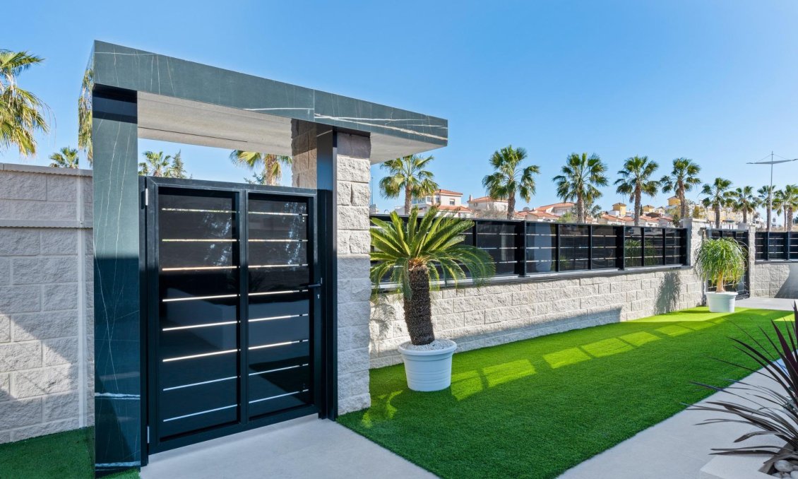 Új építésű - Villa -
Algorfa - La Finca Golf