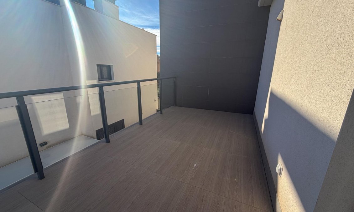 Használt Ingatlanok - Villa -
San Miguel de Salinas - Bellavista