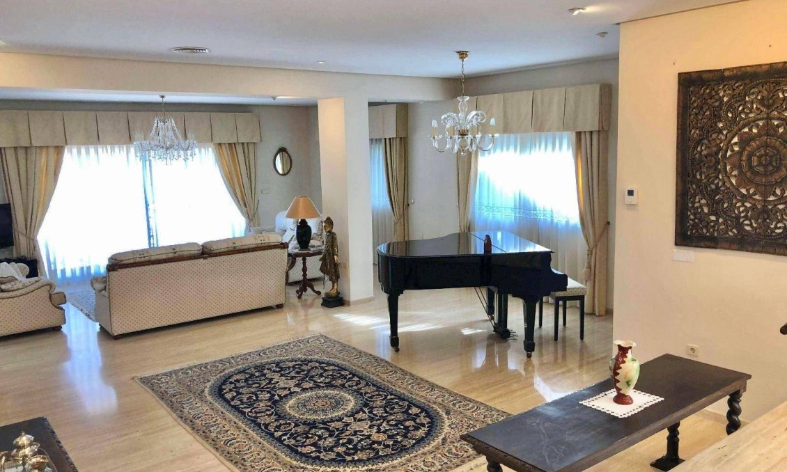 Resale - Villa -
El Palmar