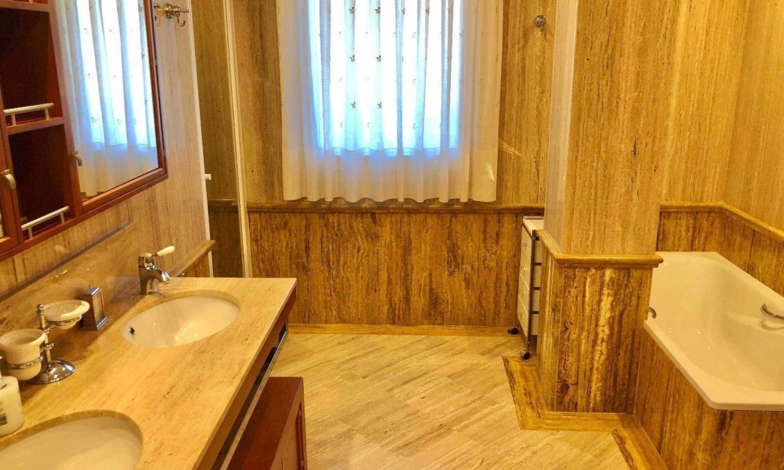 Resale - Villa -
El Palmar