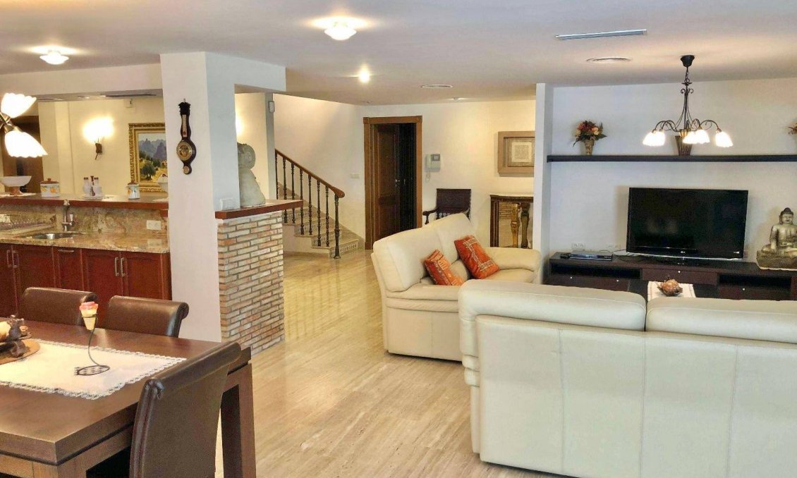 Resale - Villa -
El Palmar