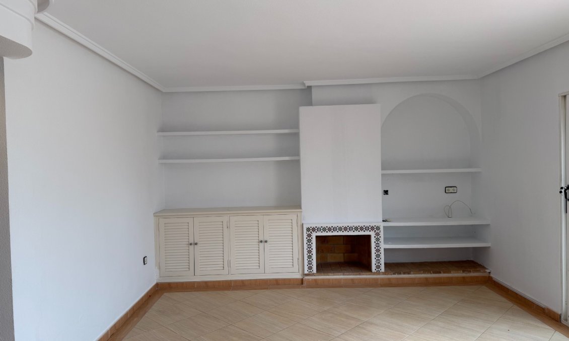 Használt Ingatlanok - Apartman -
Torrevieja - Costa Blanca