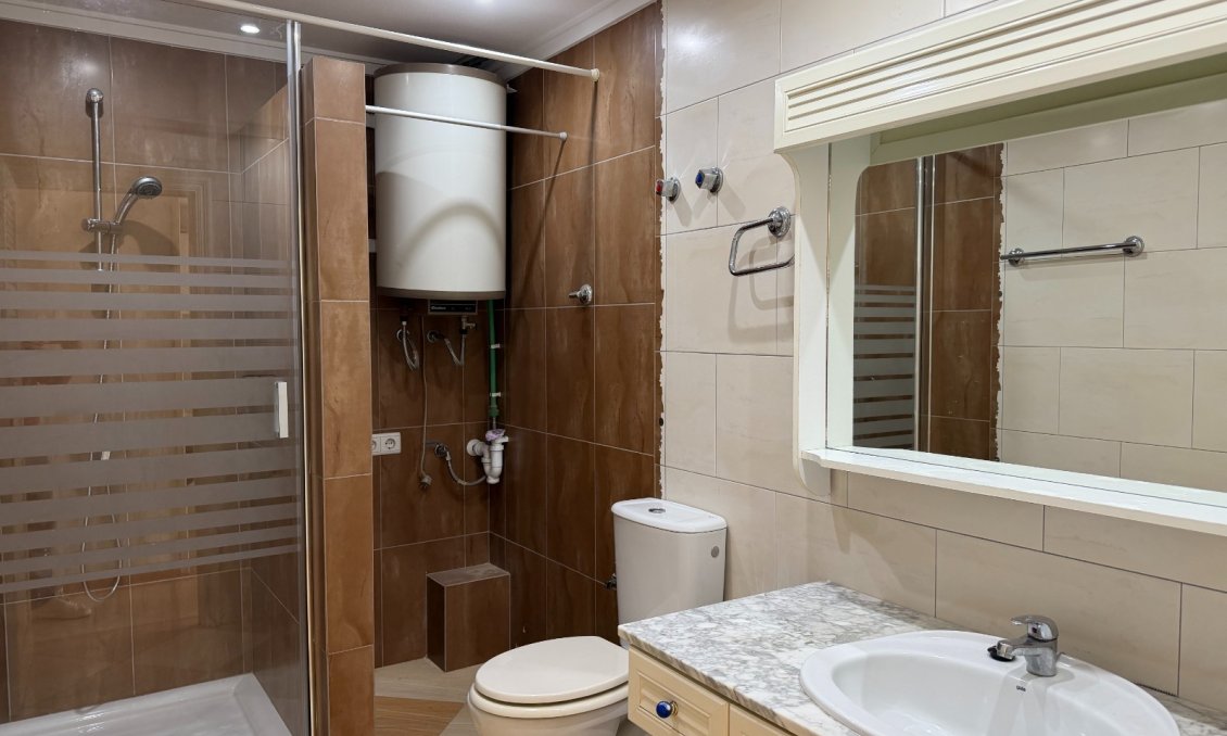 Használt Ingatlanok - Apartman -
Torrevieja - Costa Blanca