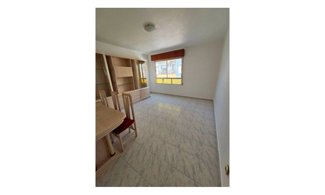 Használt Ingatlanok - Apartman -
Torrevieja - Costa Blanca