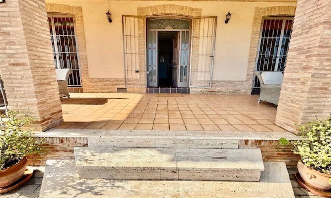 Használt Ingatlanok - Villa -
Avileses - Inland