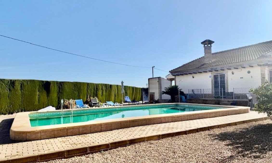 Használt Ingatlanok - Villa -
Avileses - Inland