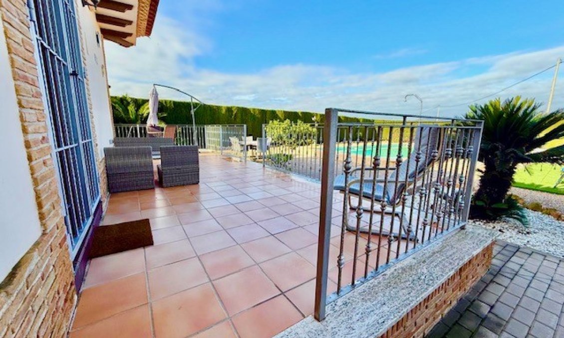 Használt Ingatlanok - Villa -
Avileses - Inland