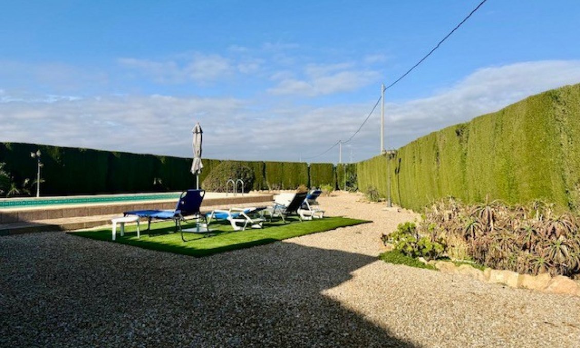 Használt Ingatlanok - Villa -
Avileses - Inland