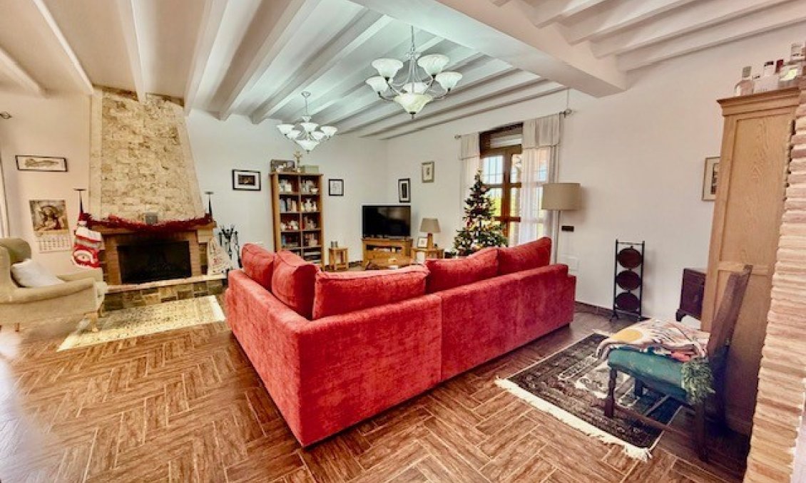 Használt Ingatlanok - Villa -
Avileses - Inland