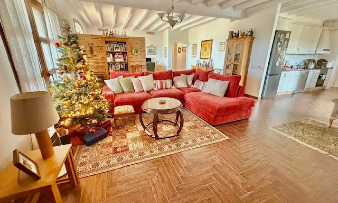 Használt Ingatlanok - Villa -
Avileses - Inland