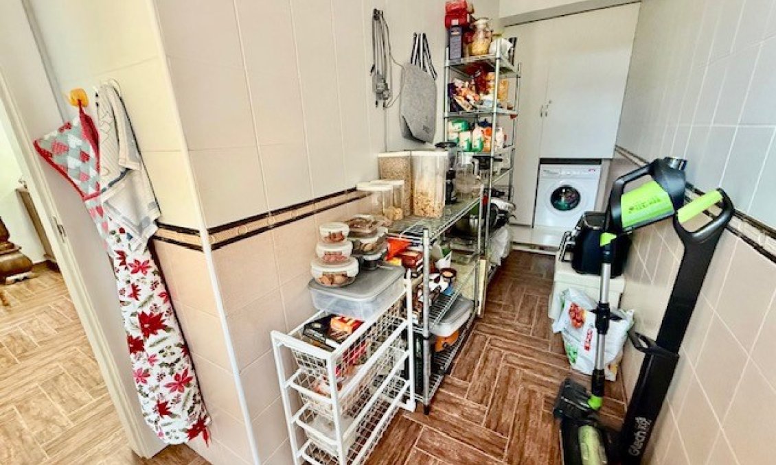 Használt Ingatlanok - Villa -
Avileses - Inland