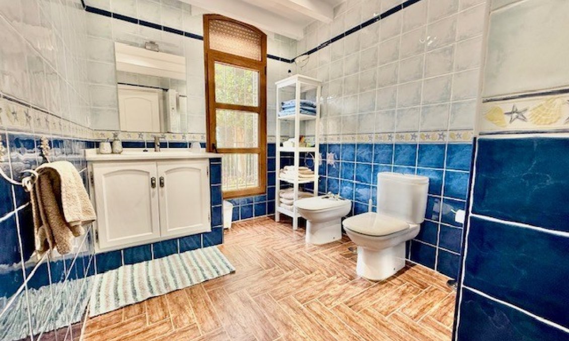 Használt Ingatlanok - Villa -
Avileses - Inland