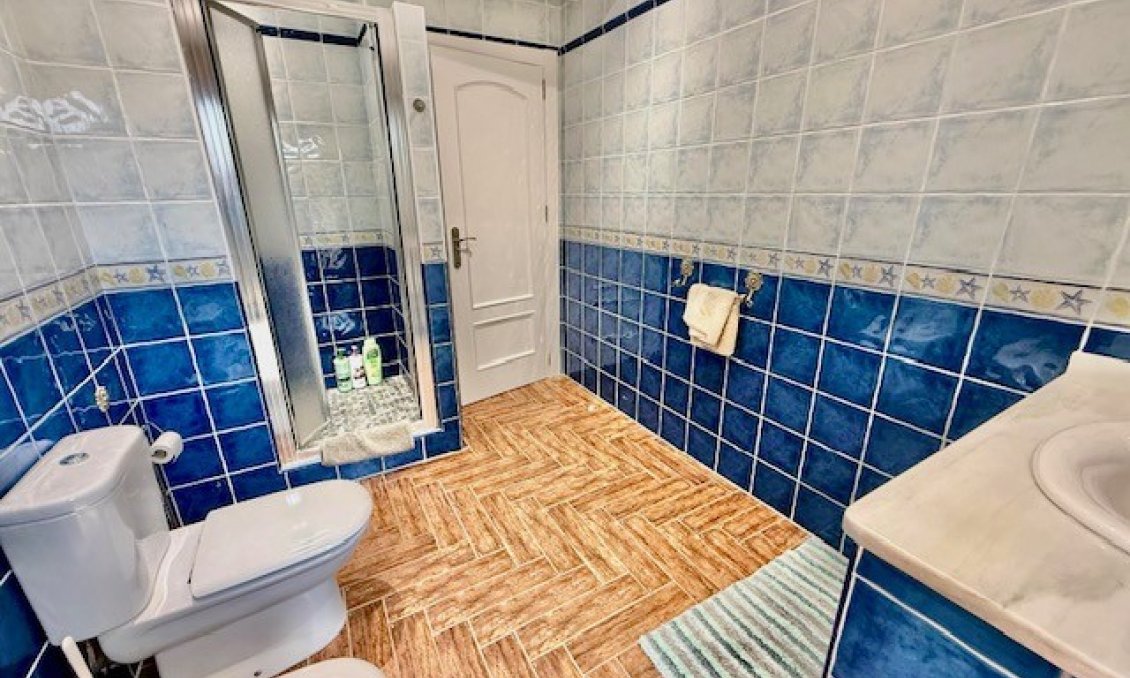 Használt Ingatlanok - Villa -
Avileses - Inland