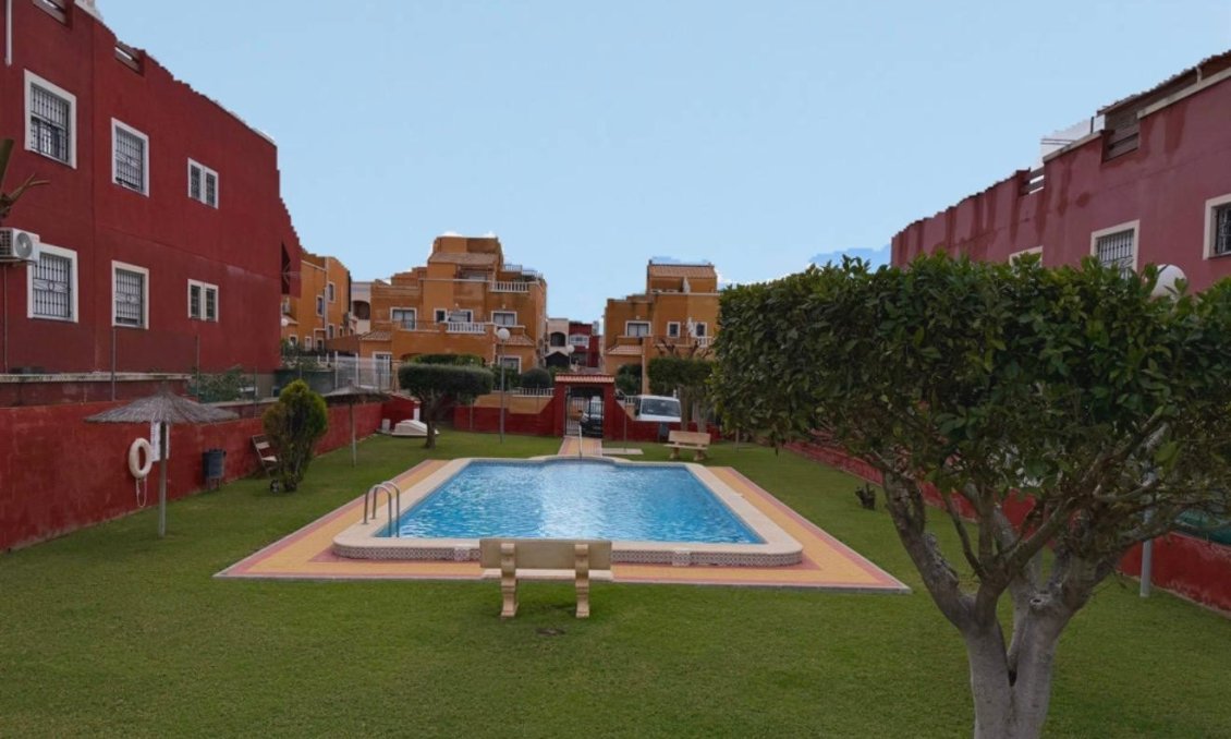Használt Ingatlanok - Apartman -
Orihuela Costa - Costa Blanca