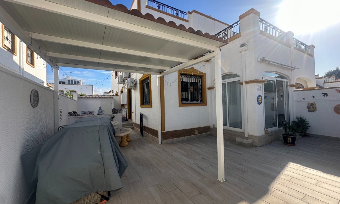 Használt Ingatlanok - Sorház -
Orihuela - Inland