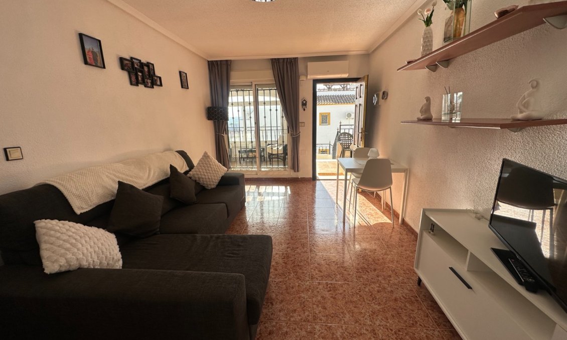 Használt Ingatlanok - Apartman -
Orihuela - Inland