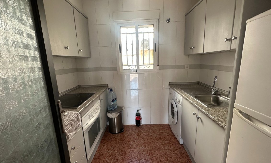 Használt Ingatlanok - Apartman -
Orihuela - Inland