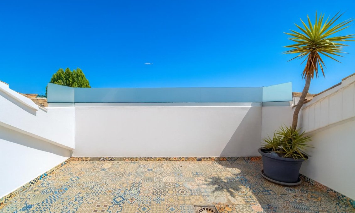 Használt Ingatlanok - Tetőtéri lakás -
Jávea - Costa Blanca