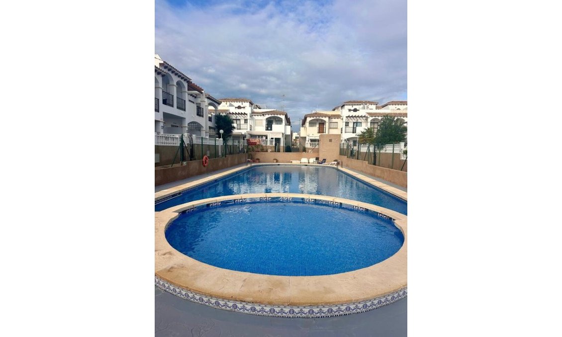 Használt Ingatlanok - Ikerház -
Orihuela Costa - Ciñuelica