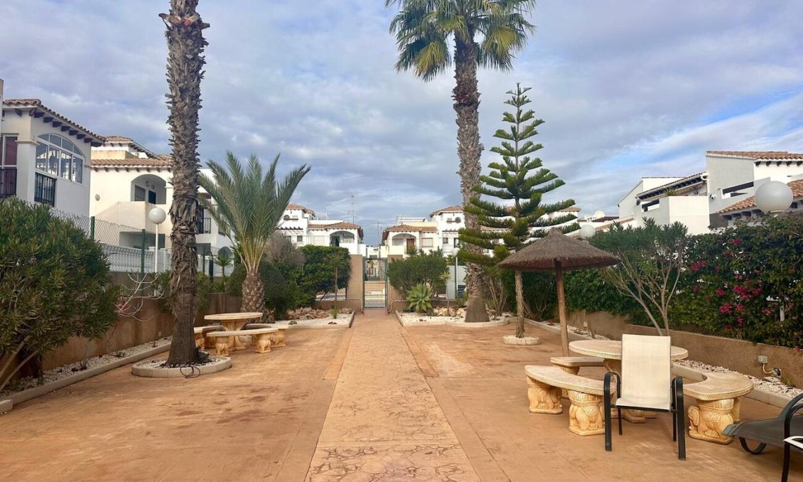 Használt Ingatlanok - Ikerház -
Orihuela Costa - Ciñuelica