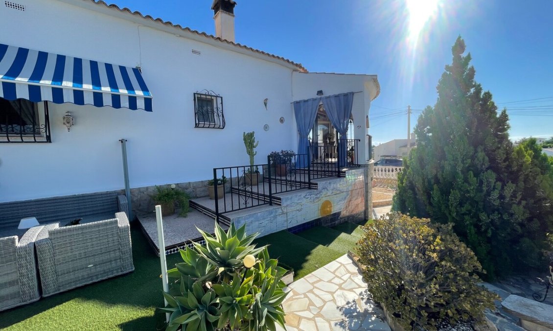 Használt Ingatlanok - Villa -
Alfas del Pí - Costa Blanca