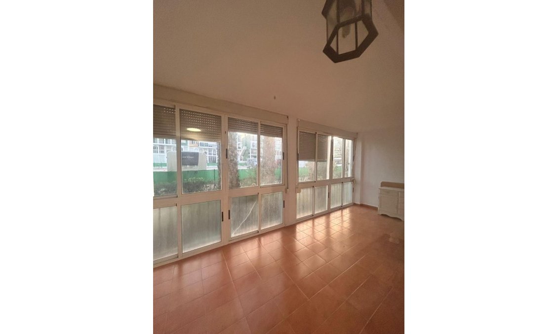 Használt Ingatlanok - Apartman -
Torrevieja - La Veleta