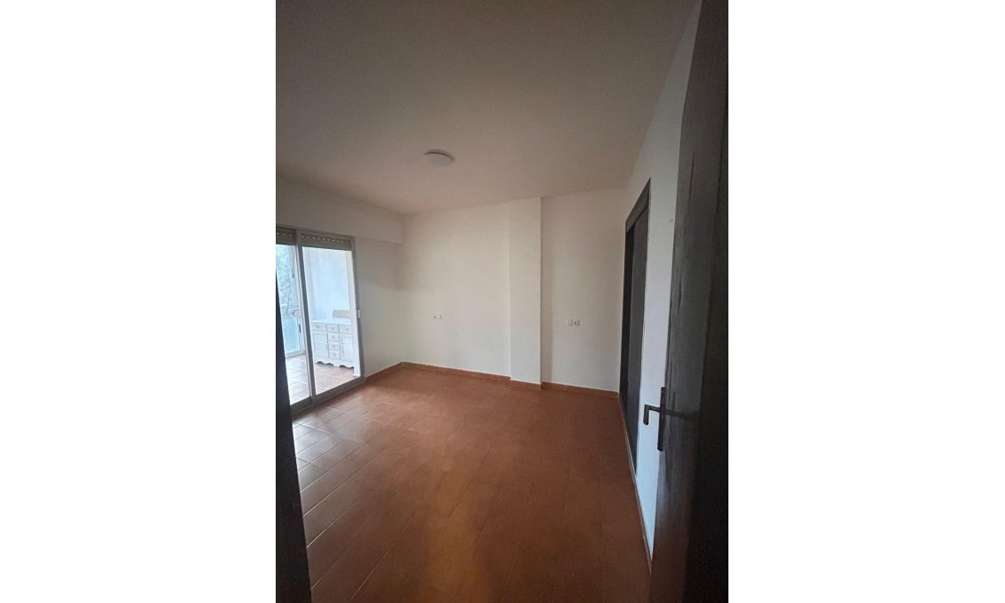 Használt Ingatlanok - Apartman -
Torrevieja - La Veleta