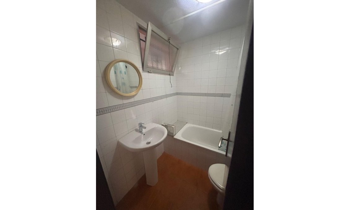 Használt Ingatlanok - Apartman -
Torrevieja - La Veleta