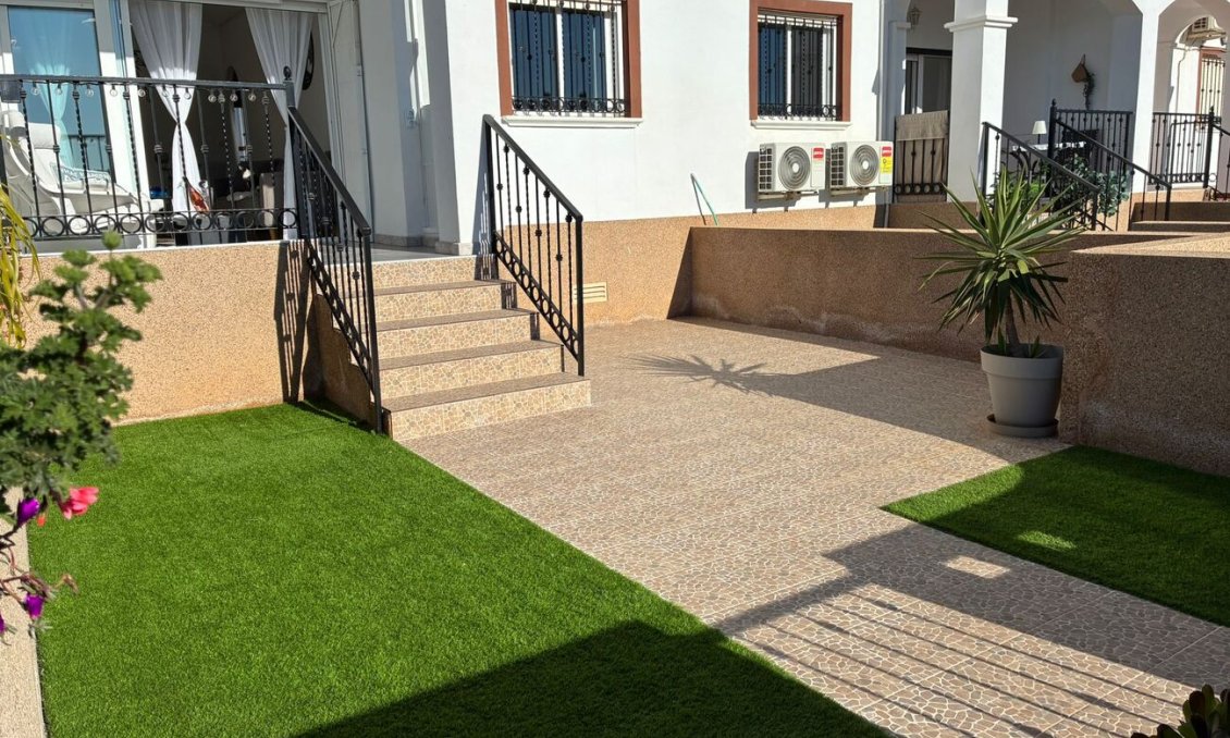 Használt Ingatlanok - Apartman -
Punta Prima - Costa Blanca