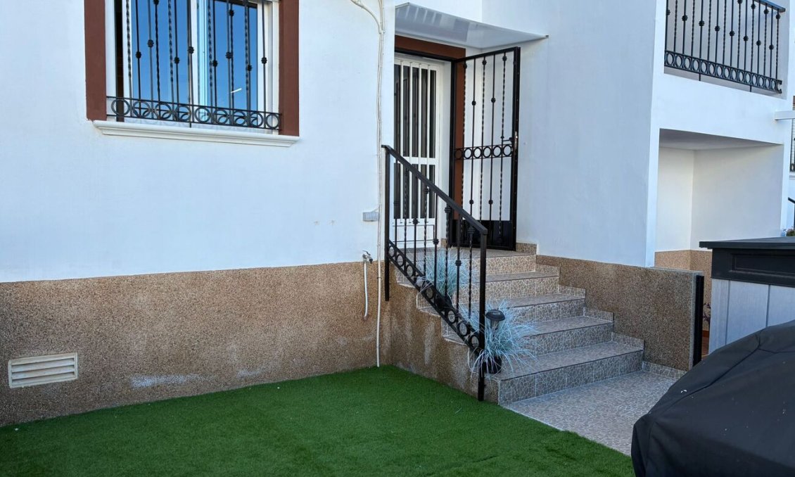 Használt Ingatlanok - Apartman -
Punta Prima - Costa Blanca