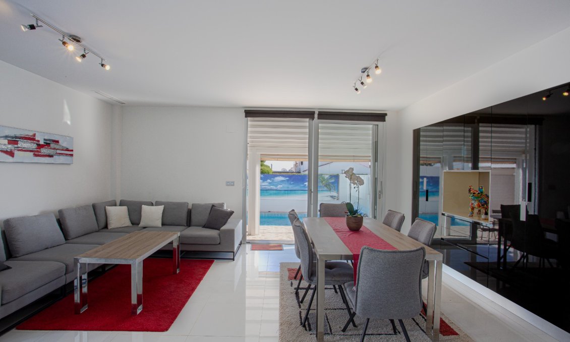 Használt Ingatlanok - Villa -
Orihuela Costa - Costa Blanca