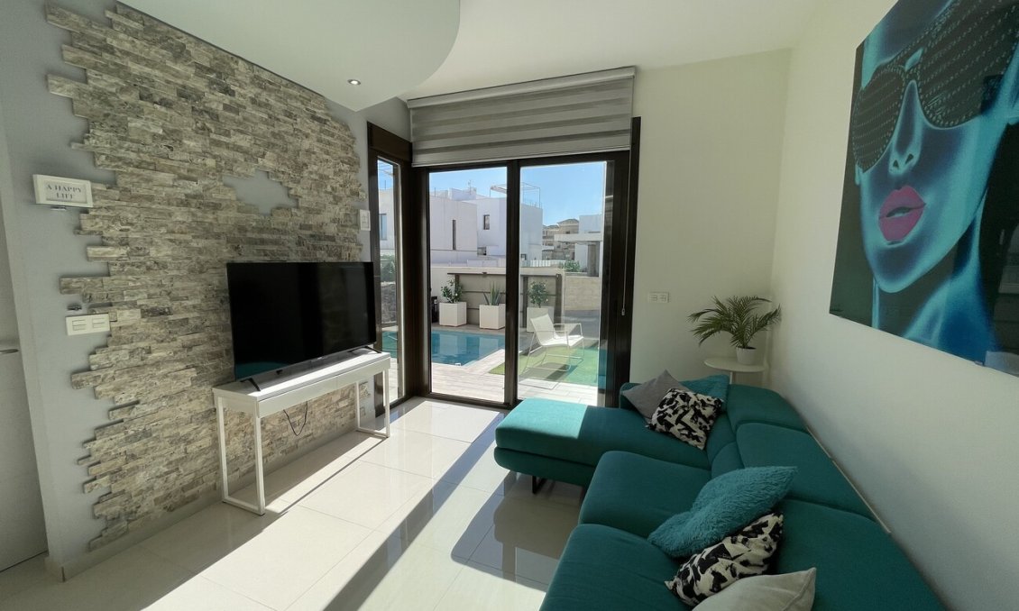 Resale - Semi Detached -
Villamartin