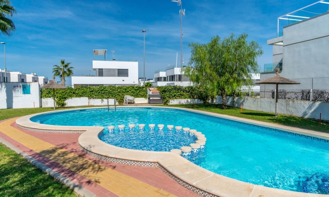 Resale - Semi Detached -
Villamartin