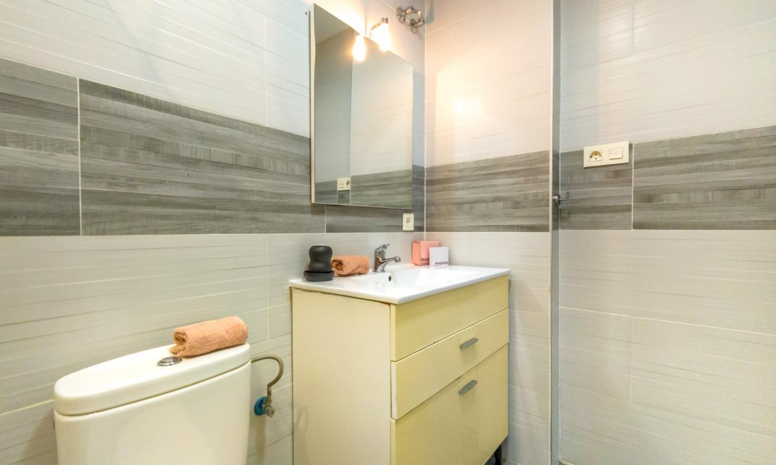 Wiederverkauf - Wohnung -
Torrevieja