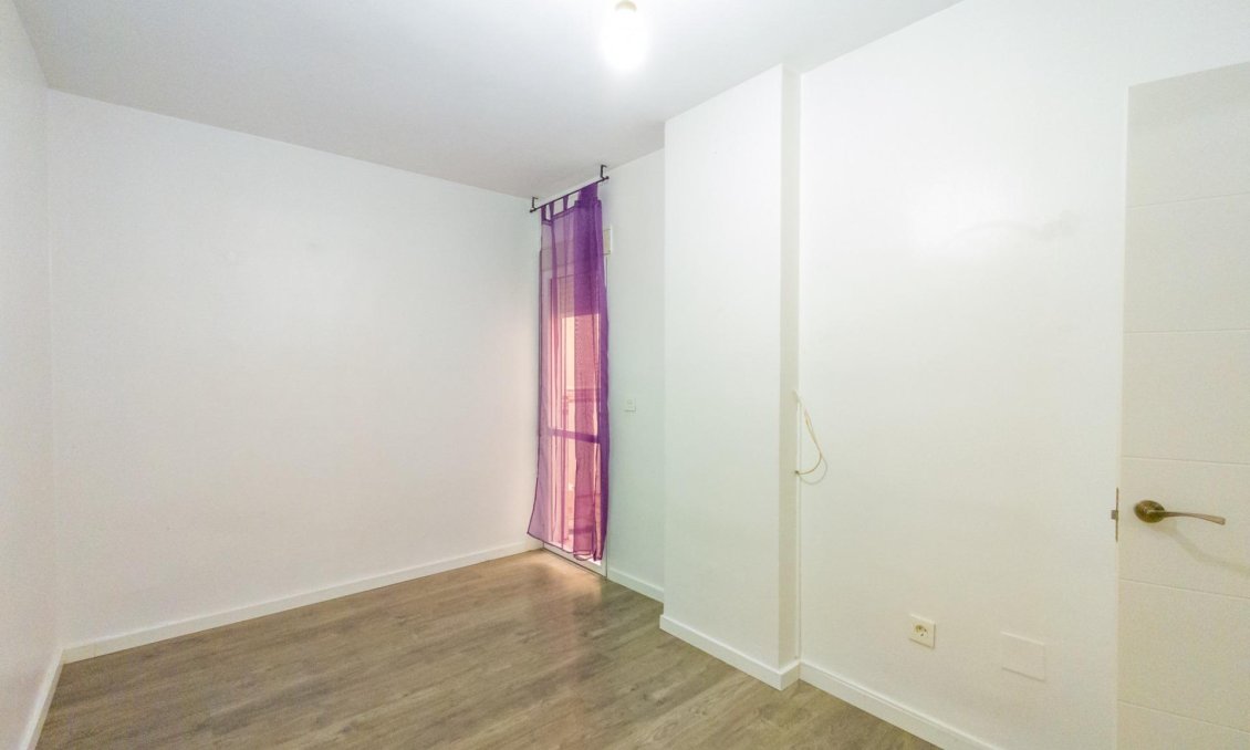 Wiederverkauf - Wohnung -
Torrevieja