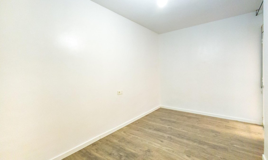 Wiederverkauf - Wohnung -
Torrevieja