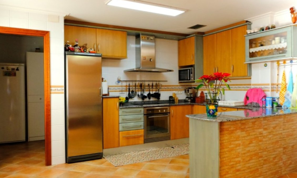 Használt Ingatlanok - Villa -
Orihuela - Inland