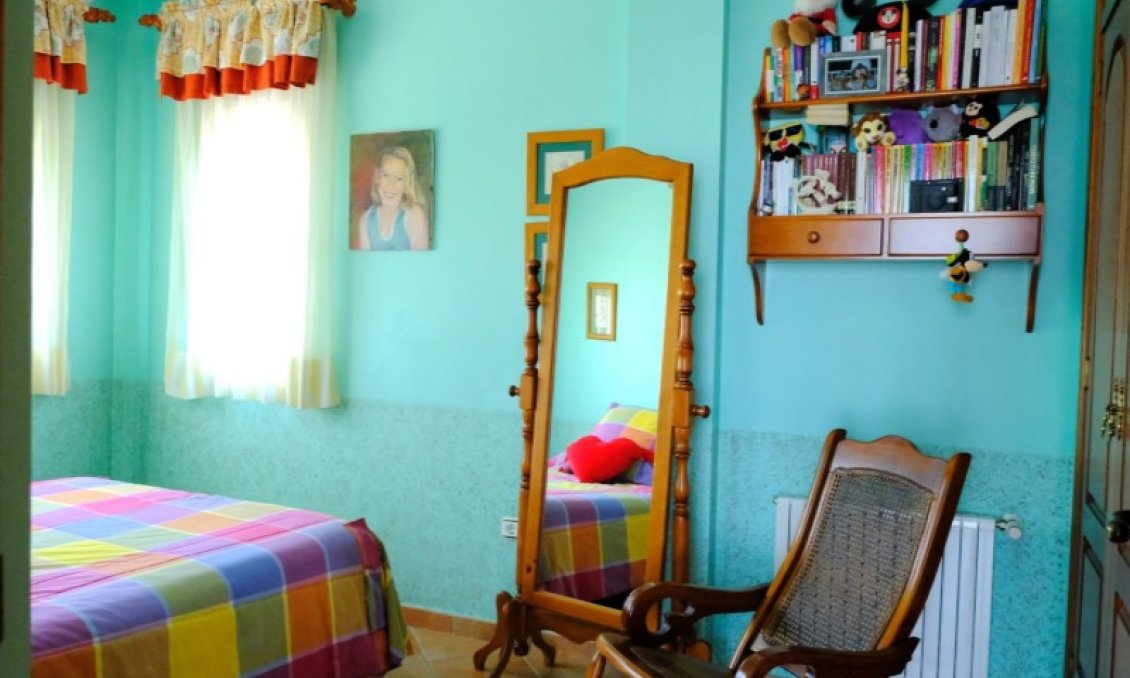 Használt Ingatlanok - Villa -
Orihuela - Inland