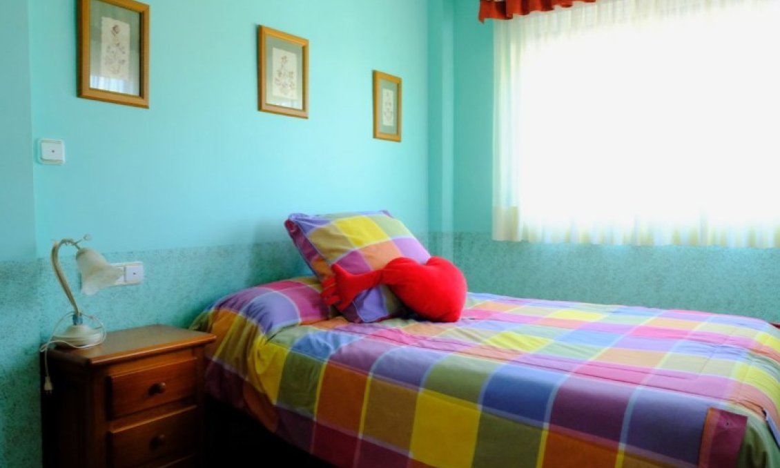 Használt Ingatlanok - Villa -
Orihuela - Inland