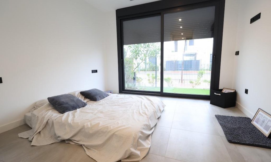 Használt Ingatlanok - Villa -
Los Alcazares - Costa Calida