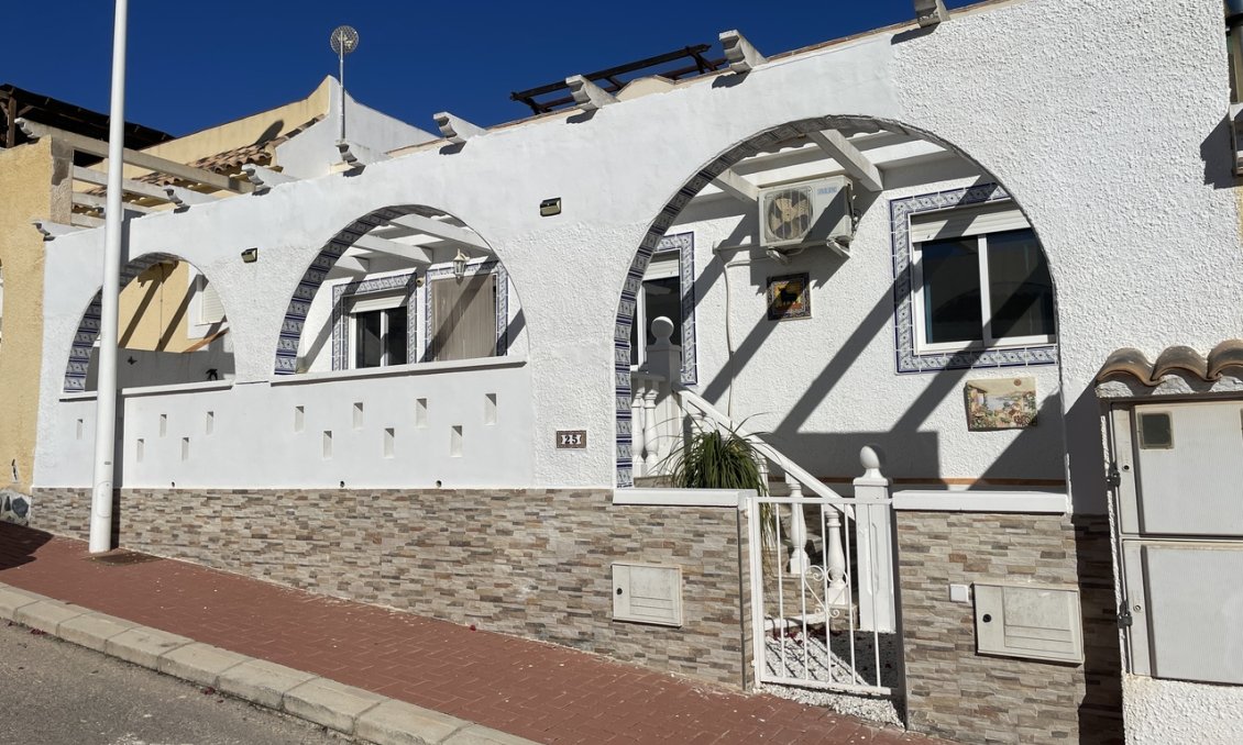 Használt Ingatlanok - Sorház -
Camposol - Inland