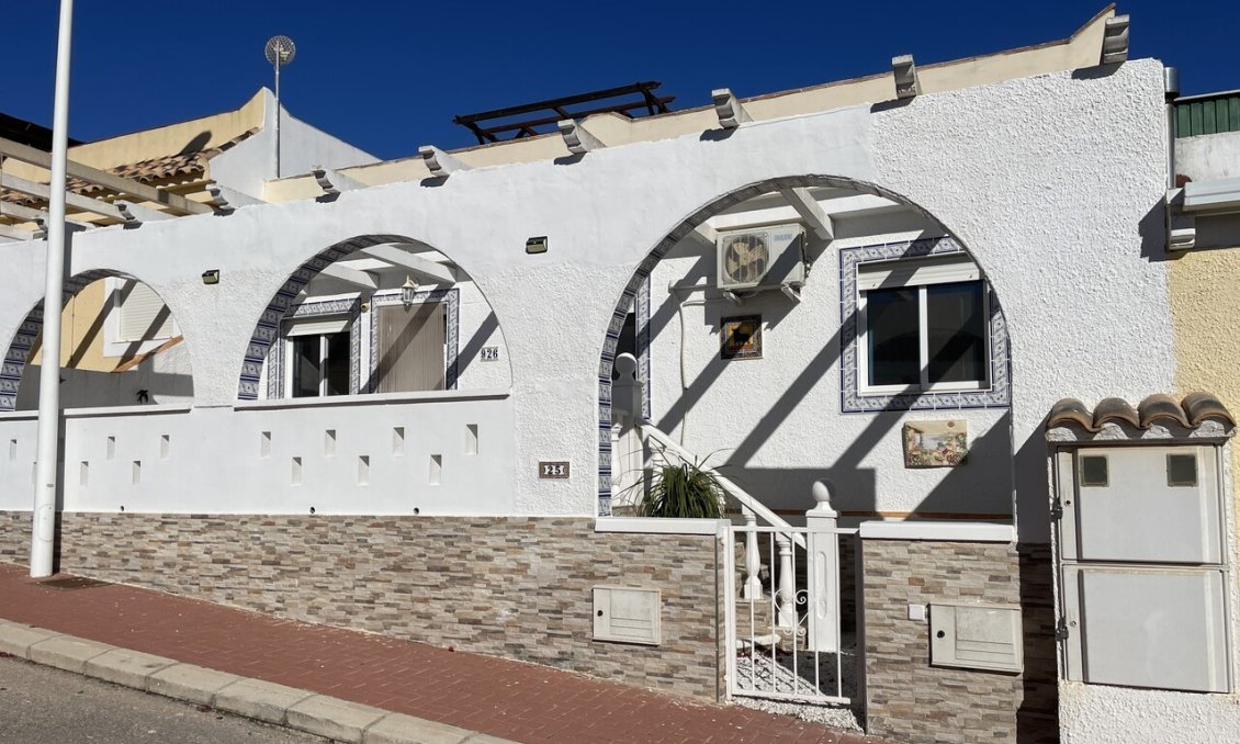 Használt Ingatlanok - Sorház -
Camposol - Inland